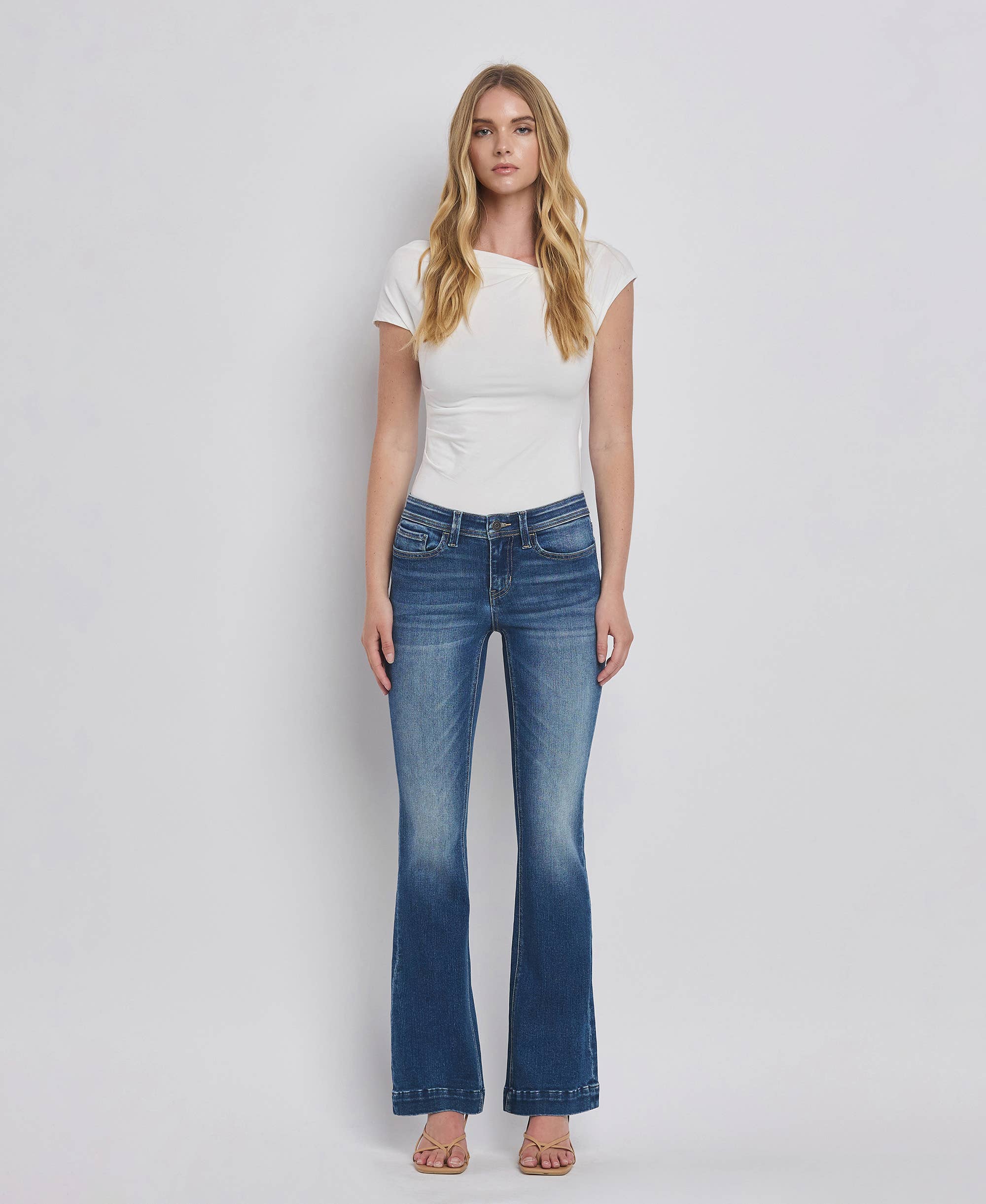 LOW RISE BACK YOKE BOOTCUT JEANS F5397