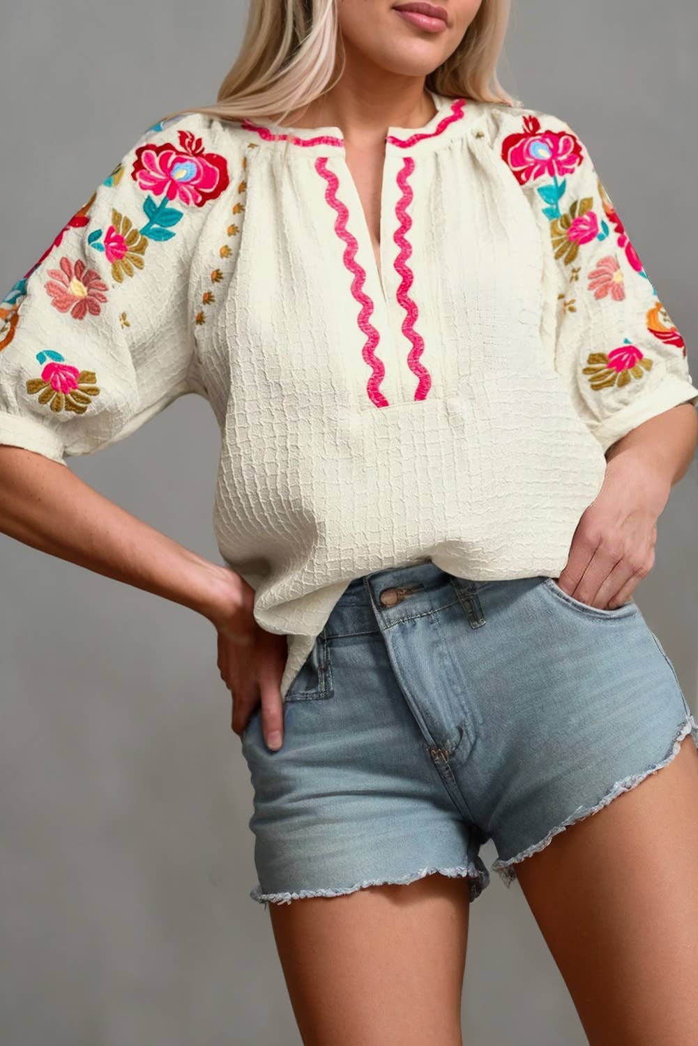 Women Floral Embroidered Ricrac Trim V Neck Blouse |